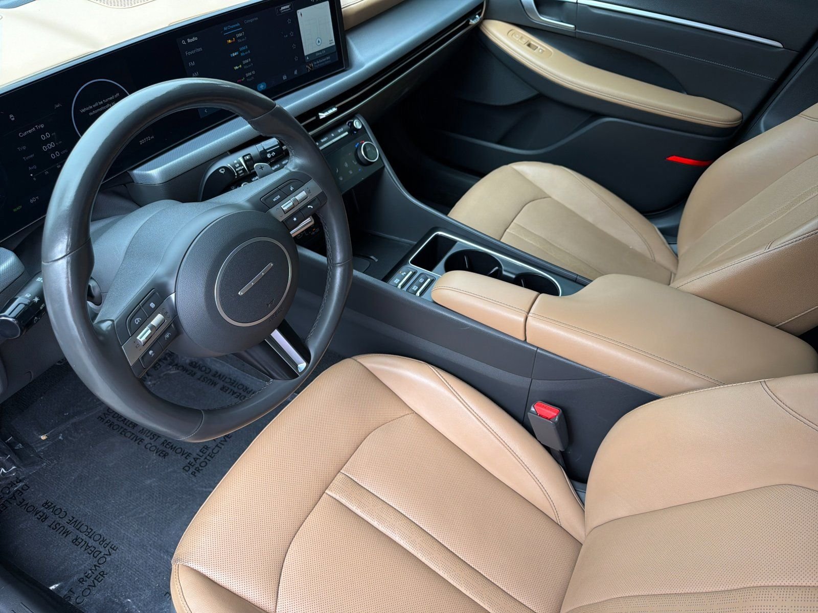 Used 2024 Black Hyundai Limited image 9