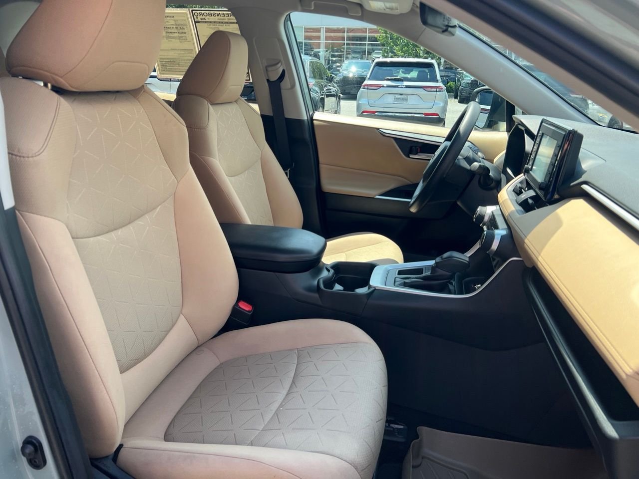 Used 2019 Gray Toyota XLE image 29