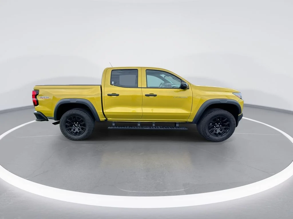 Used 2023 Yellow Chevrolet Trail Boss image 9
