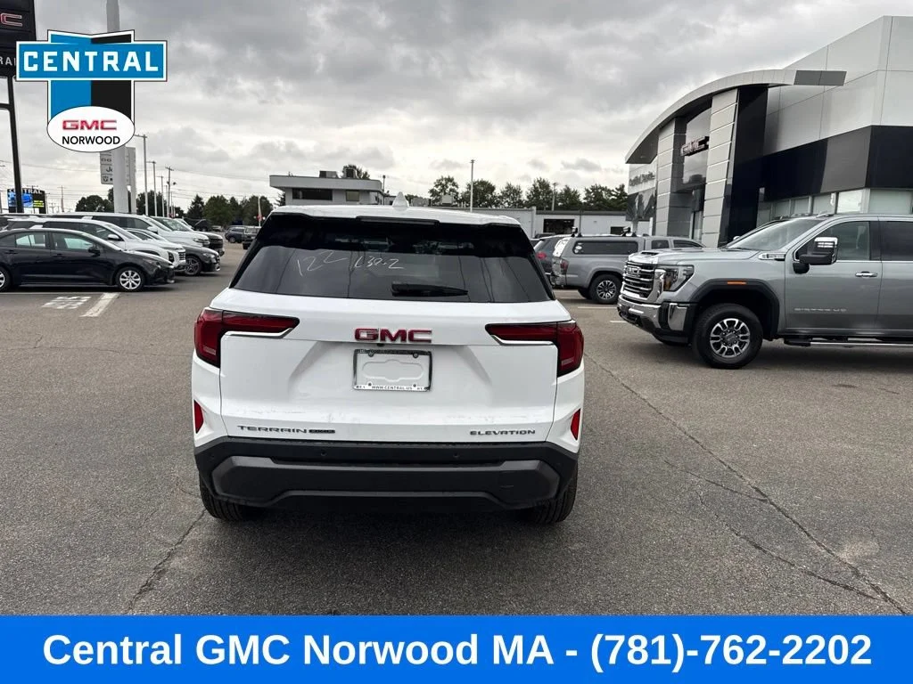 New 2027 Summit White GMC Elevation image 5