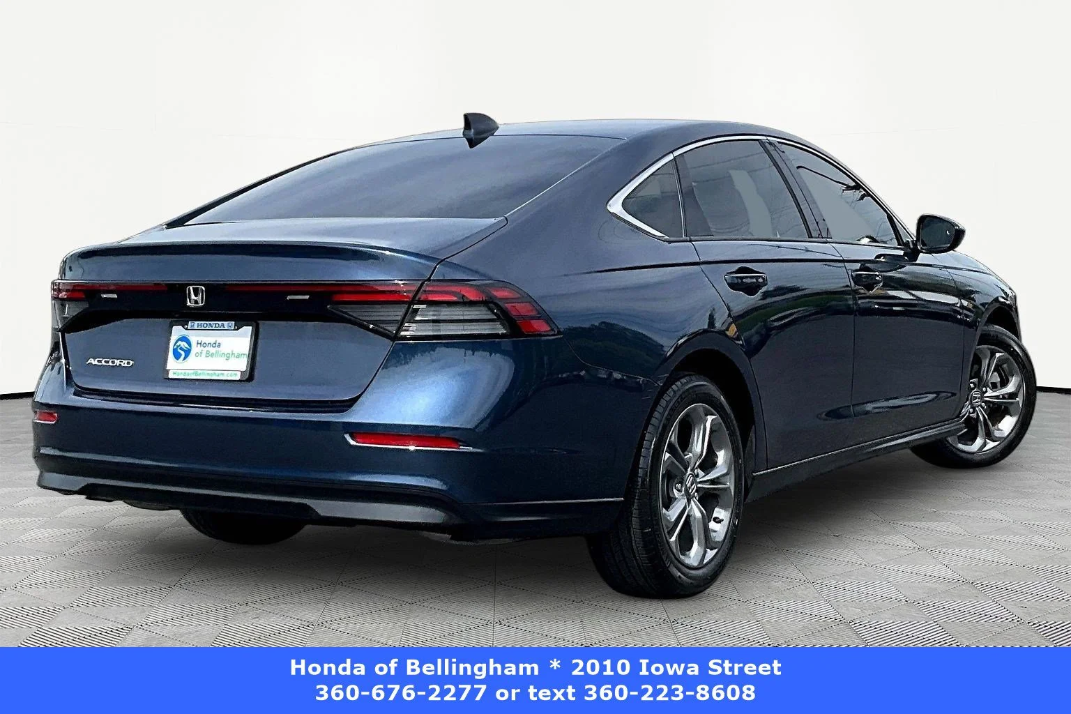 Used 2023 Canyon River Blue Metallic Honda 1.5T EX image 6