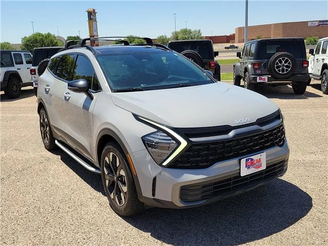 Used 2024 Gray KIA X-Line All-Wheel Drive image 6