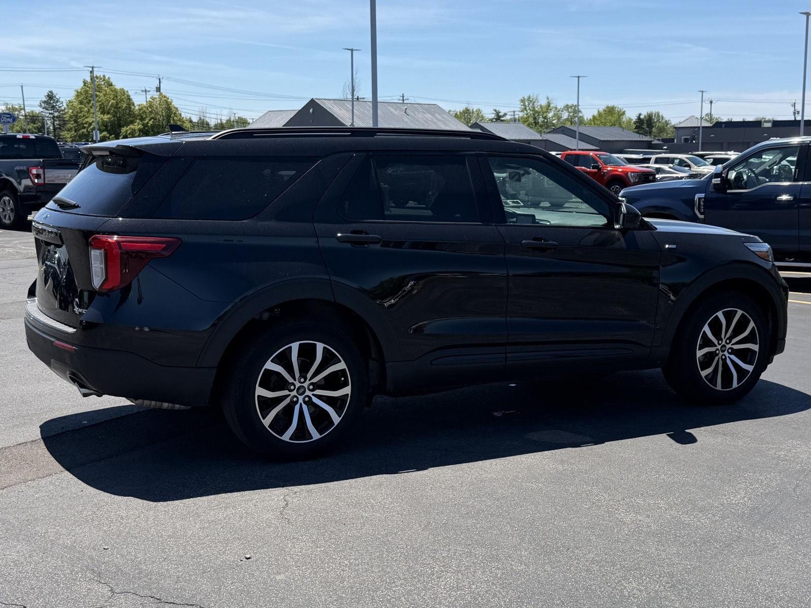 Used 2022 Agate Black Ford ST-Line image 7