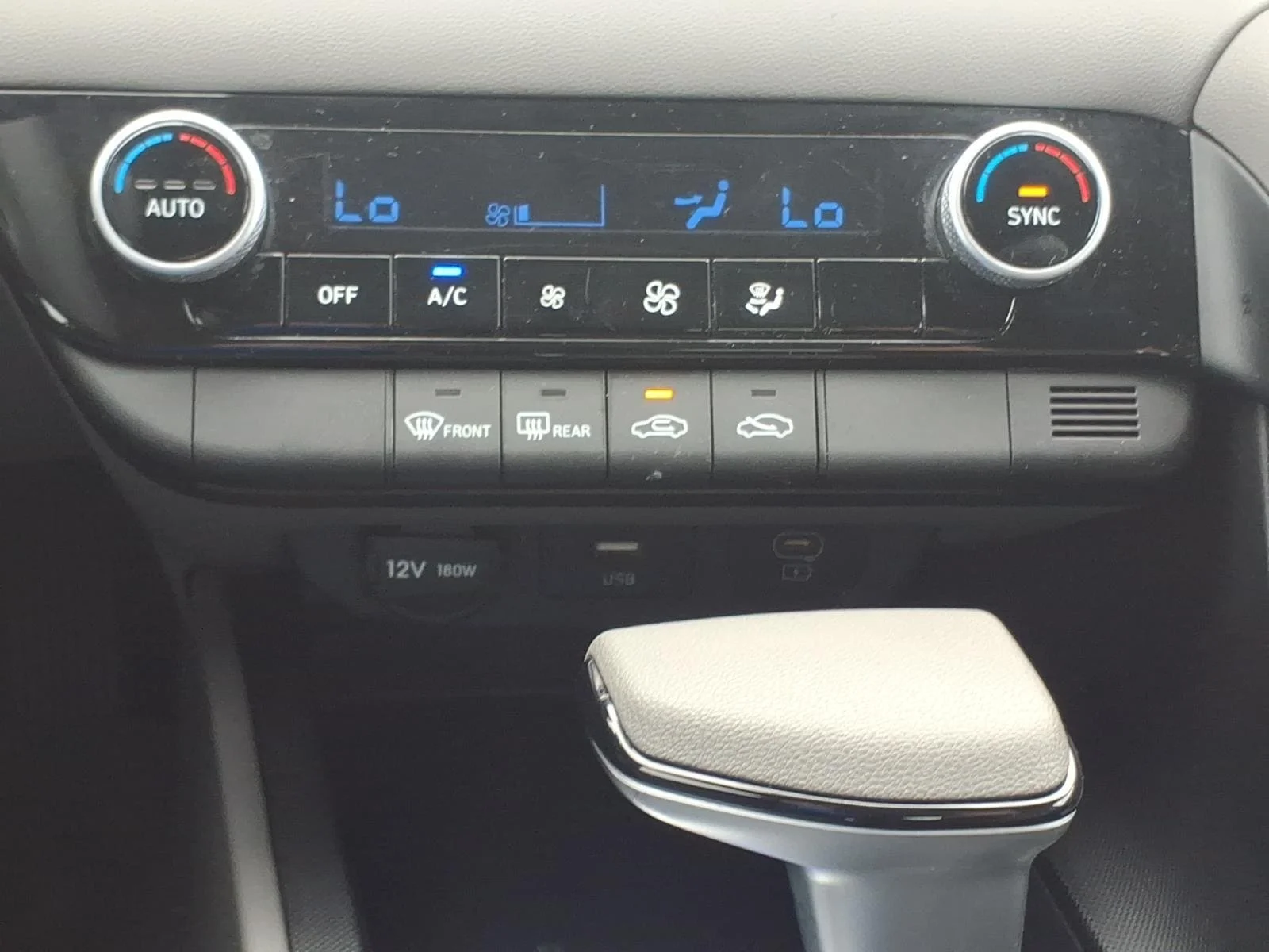 Used 2024 Fluid Metal Hyundai SEL image 21