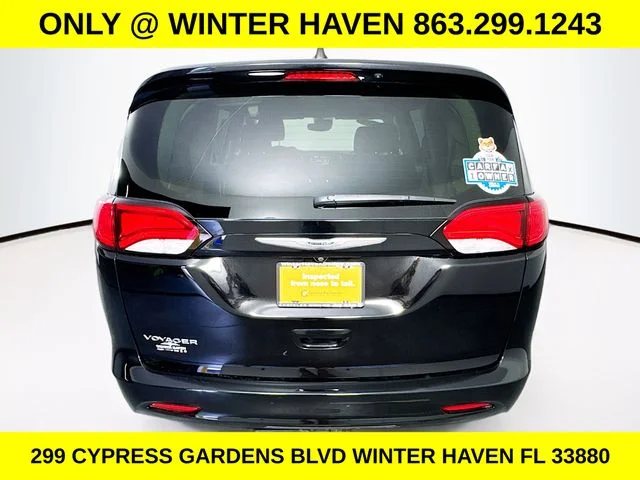 Used 2024 Black Chrysler LX image 6
