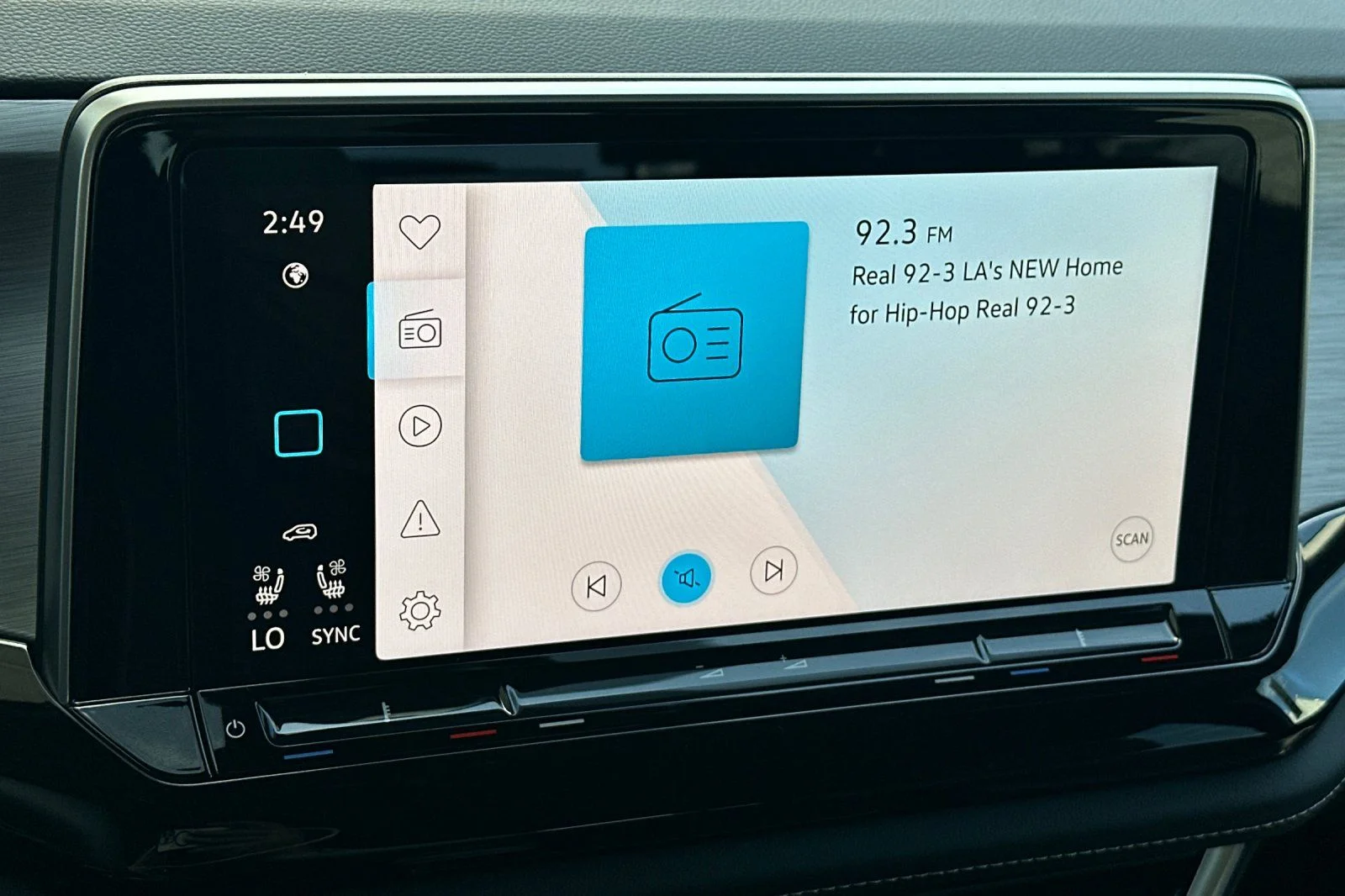 New 2026 Blue Volkswagen SE w/Technology image 16