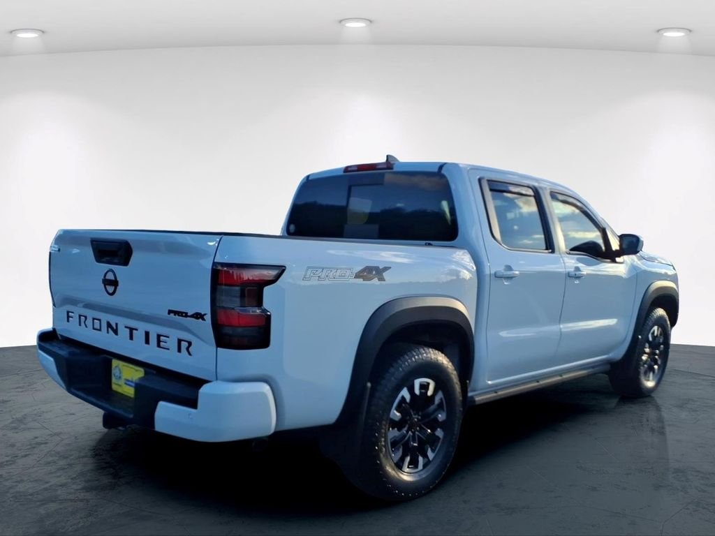 Used 2024 White Nissan PRO-4X image 8