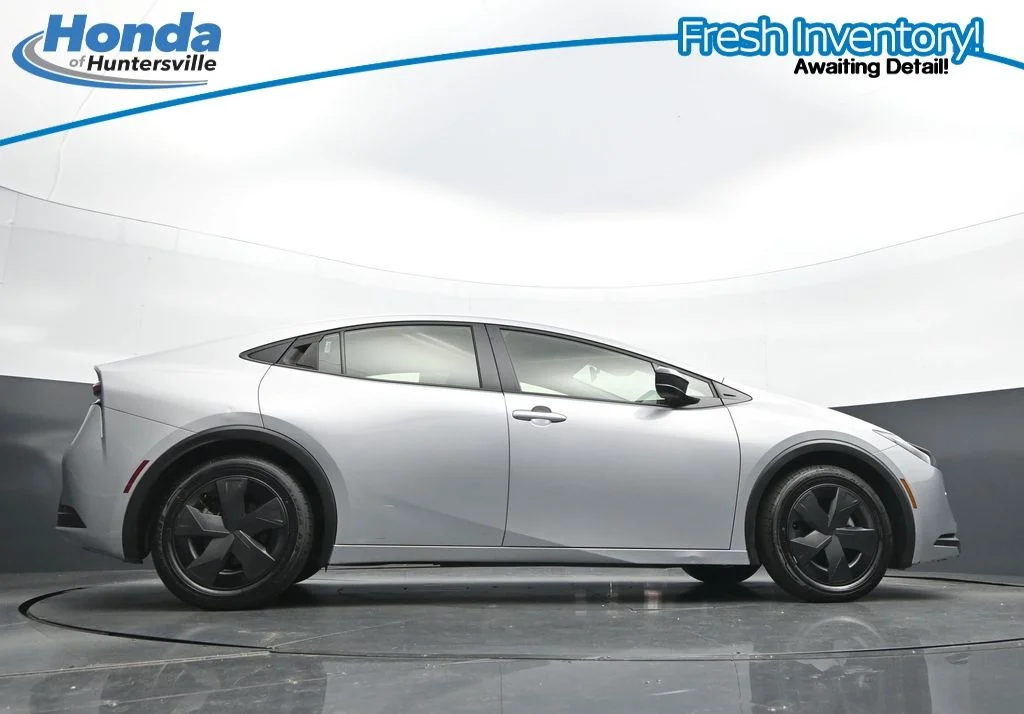 Used 2025 Cutting Edge Toyota LE image 35