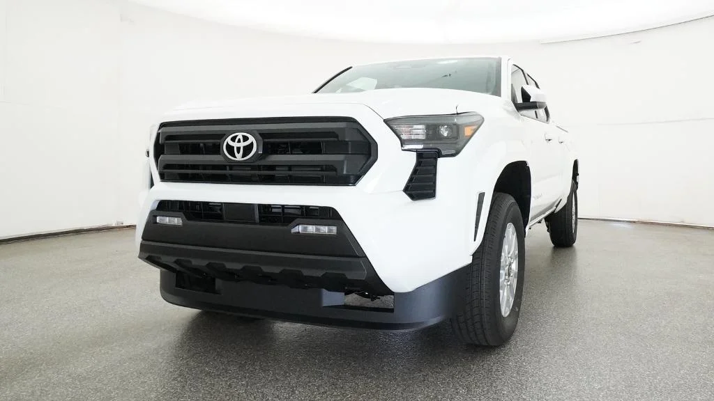 New 2026 Ice Cap Toyota SR5 image 4