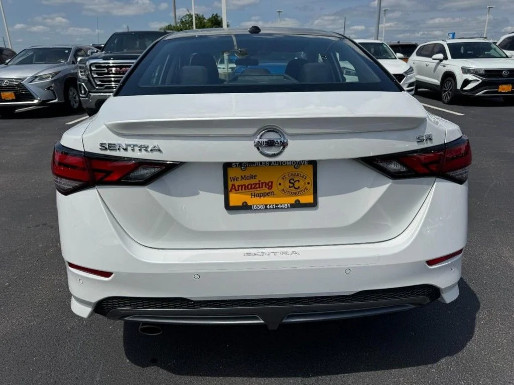 Certified Used 2023 White Nissan SR image 4