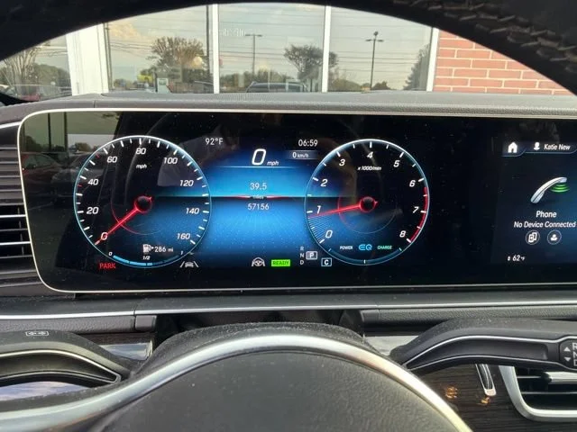 Used 2022 Black Mercedes-Benz 4MATIC® image 2