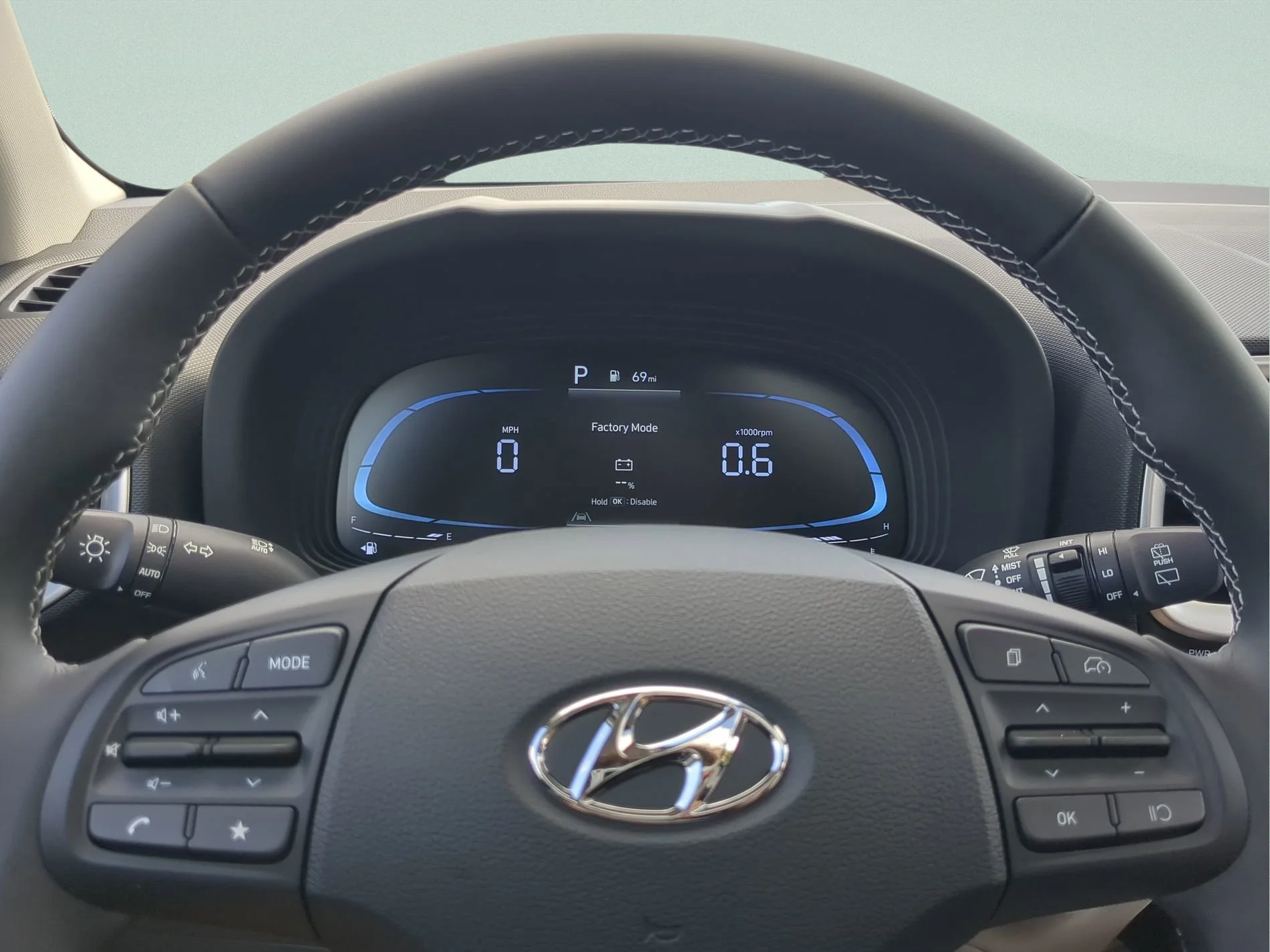 Used 2026 Lunar White Hyundai SEL image 26
