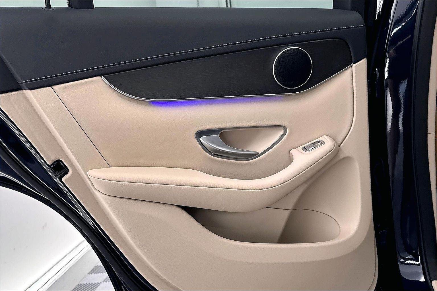 Used 2022 Lunar Blue Metallic Mercedes-Benz GLC 300 image 30