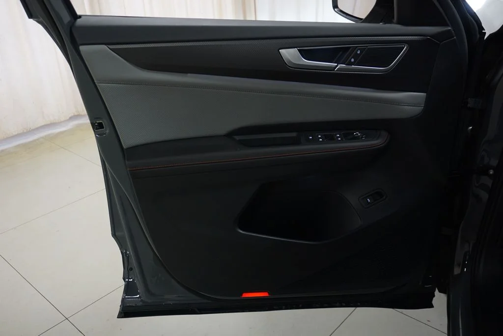 New 2026 Pure Gray Volkswagen Peak Edition image 27