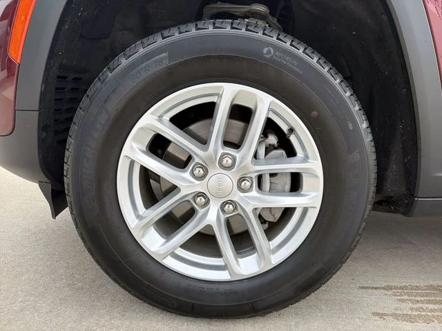 Used 2024 Red Jeep Laredo X image 12