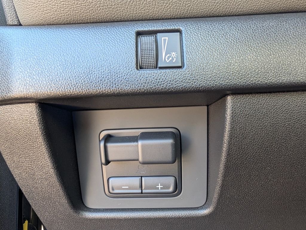 Used 2025 Gray Chevrolet ZR2 image 26