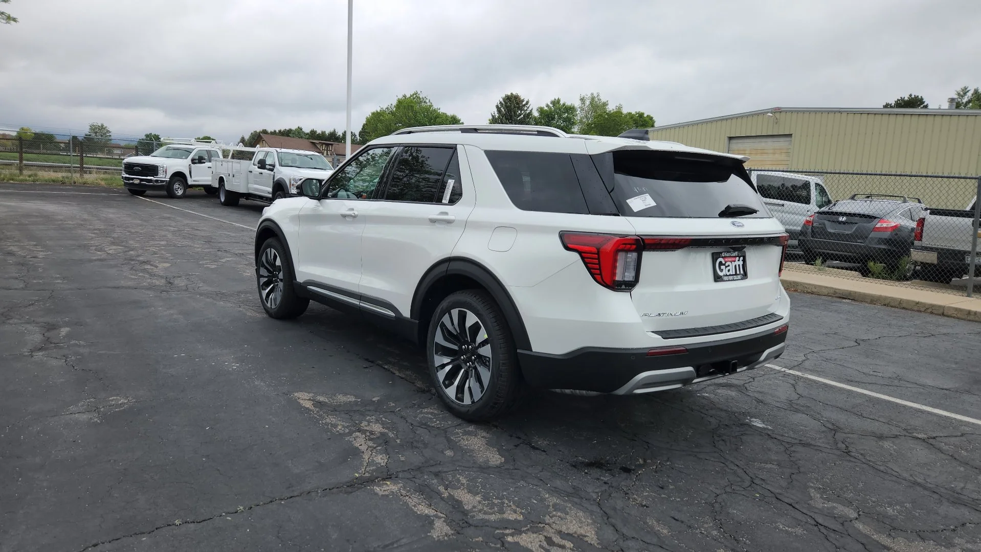 New 2026 Star White Metallic Tri-Coat Ford Platinum image 8