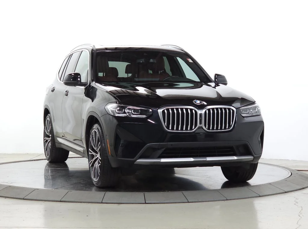 Used 2023 Black BMW xDrive30i image 10
