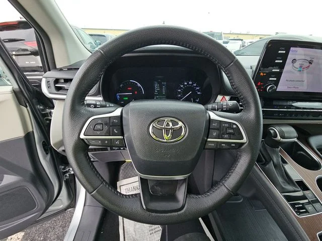 Used 2023 Silver Toyota XLE image 9