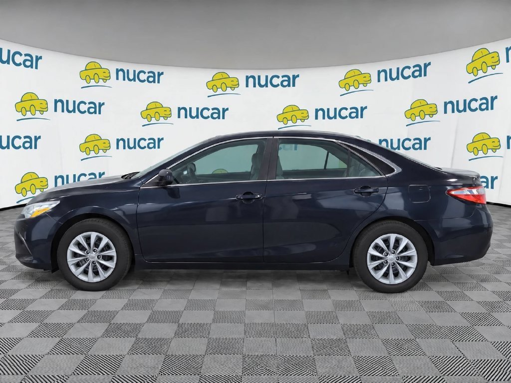 Used 2015 Gray Toyota LE image 6