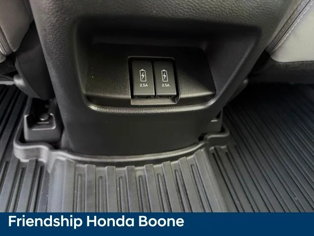 Used 2018 Red Honda Touring image 41