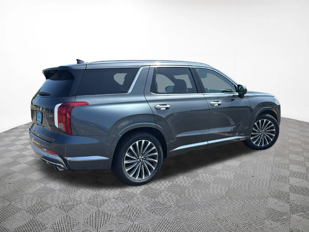 Used 2024 Gray Hyundai Calligraphy image 9