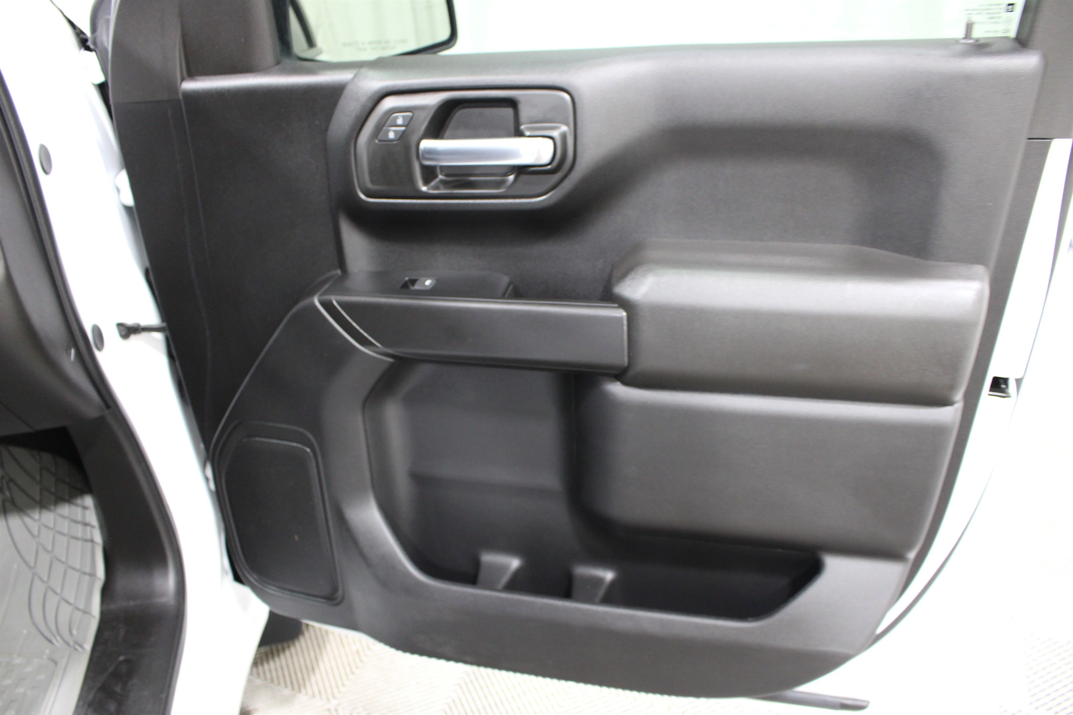 2024 Chevrolet Silverado 1500 Custom - Photo 24