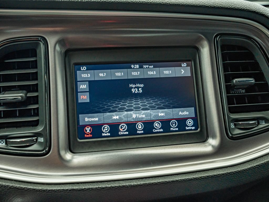Used 2021 Pitch Black Clearcoat Dodge SXT image 24