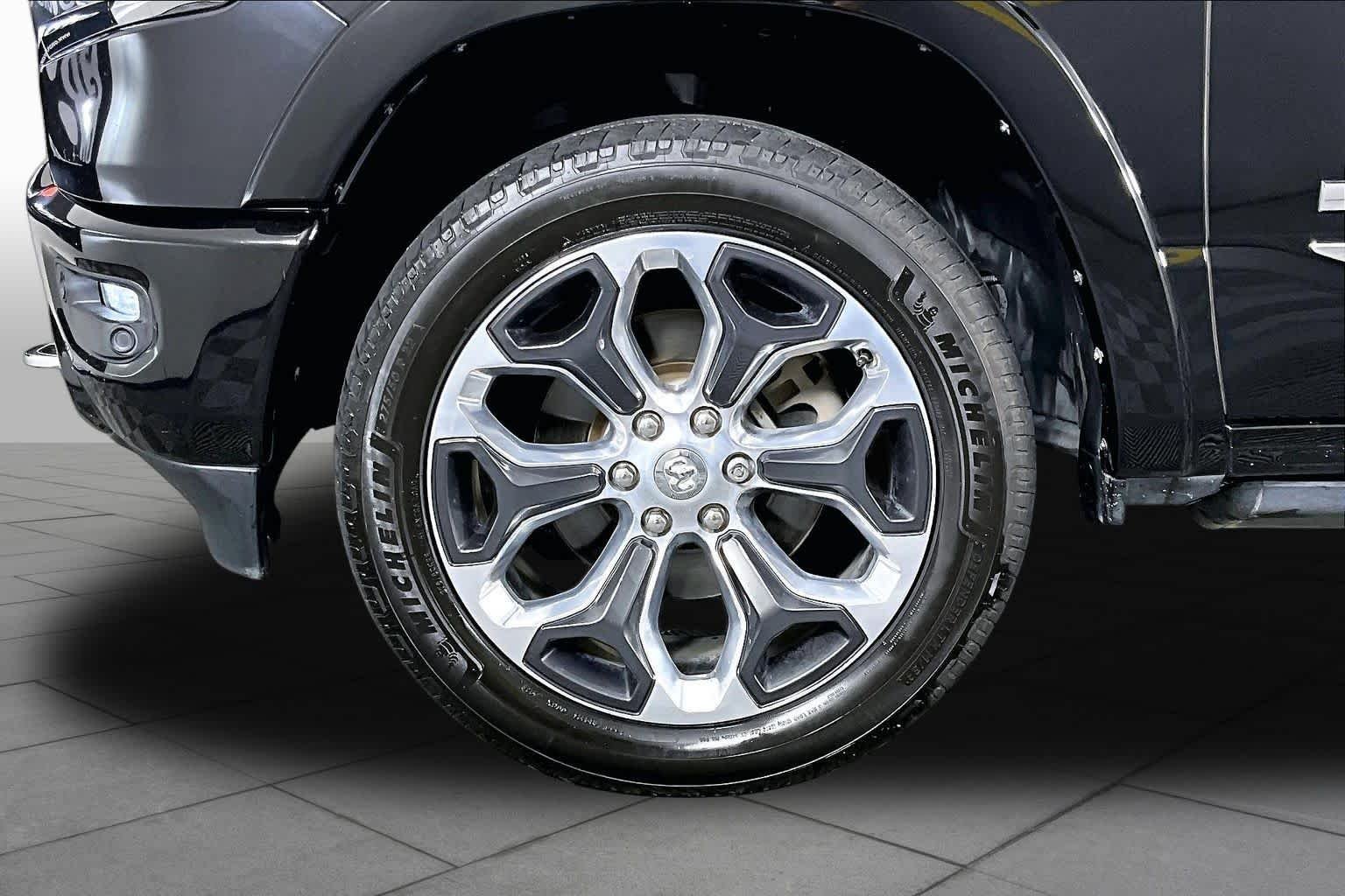 Used 2020 Diamond Black Crystal Pearlcoat Ram Limited image 9