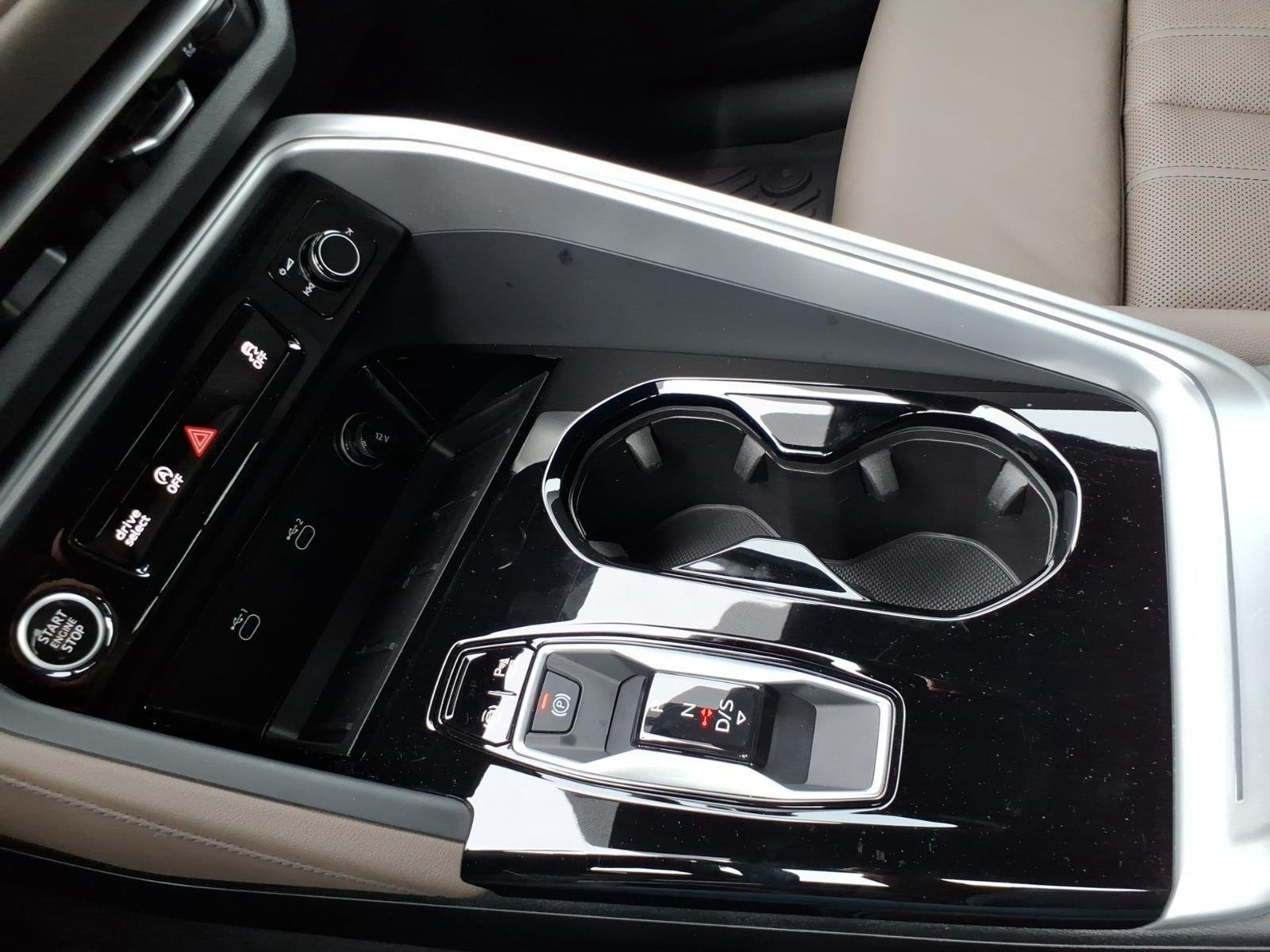 Used 2025 Mythos Black Metallic Audi Premium Plus image 21