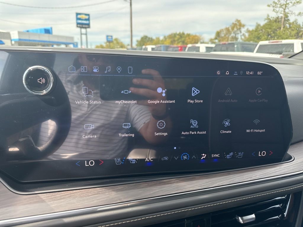 2026 Chevrolet Suburban Premier - Photo 21