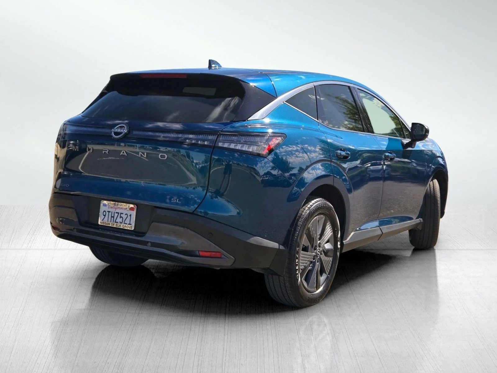 Used 2025 Aurora Blue Pearl Metallic Nissan SL image 4