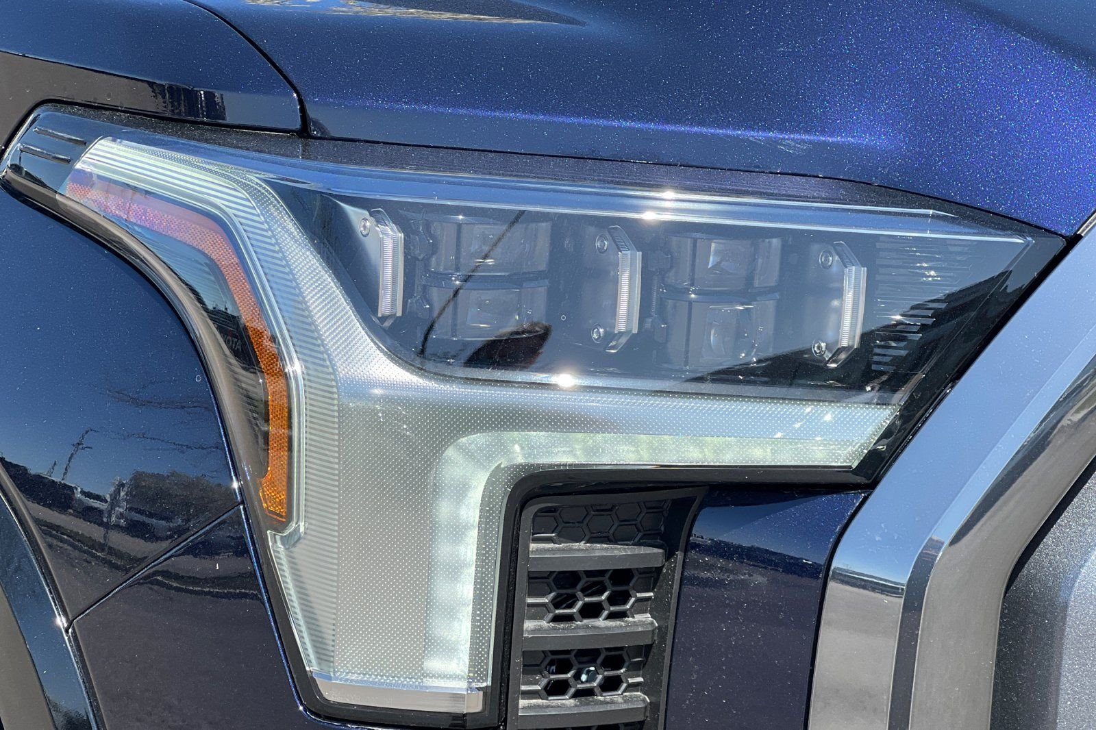 2025 Toyota Tundra Platinum - Photo 27