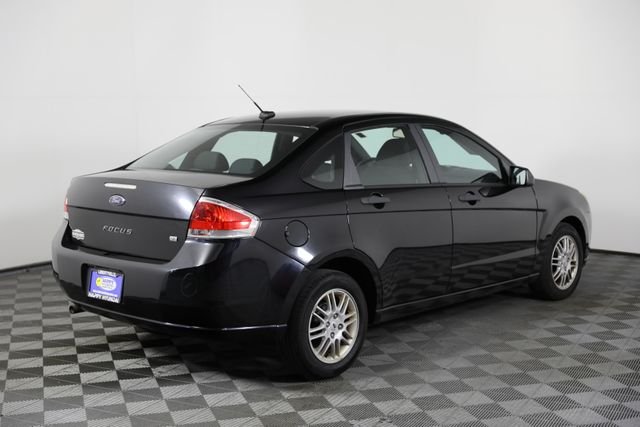 2010 Ford Focus SE - Photo 32
