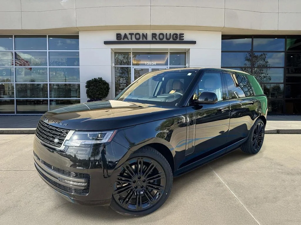 2026 Land Rover Range Rover 3.0 SE LWB 7's photo