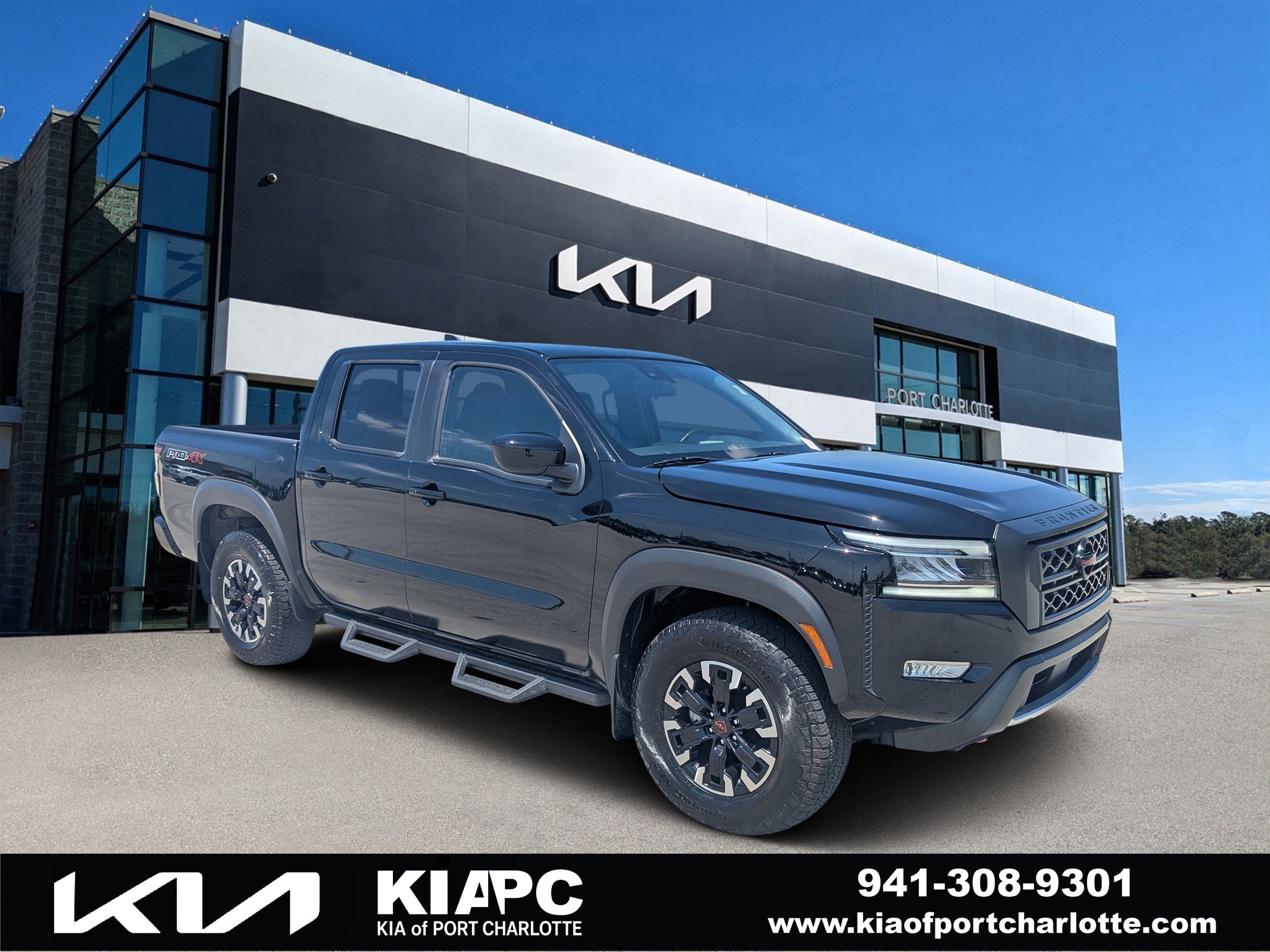 2024 Nissan Frontier PRO-4X Crew Cab 4X4's photo