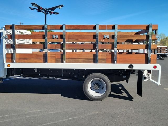 New 2026 Oxford White Ford F-450® XL image 18