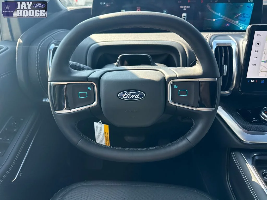 New 2027 Star White Metallic Tri-Coat Ford MAX Platinum image 21