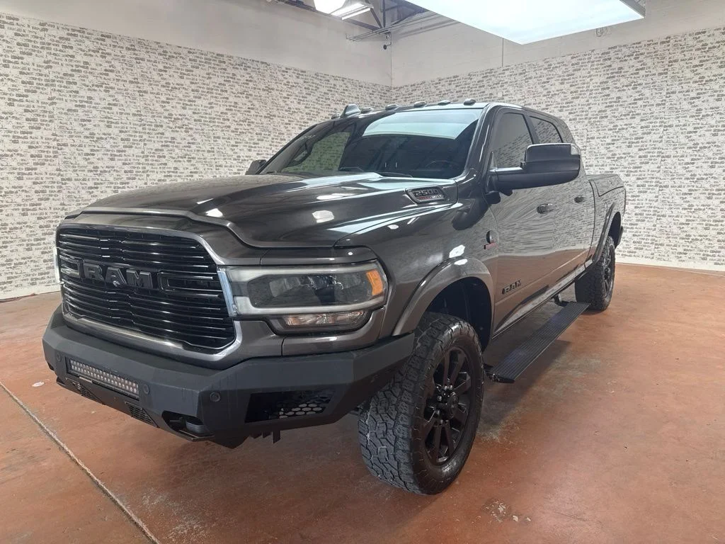Used 2020 Granite Crystal Metallic Clearcoat Ram Laramie image 3