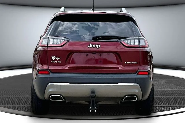 Used 2019 Velvet Red Pearlcoat Jeep Limited image 5