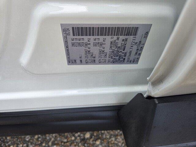 Used 2024 Glacier White Nissan S image 32