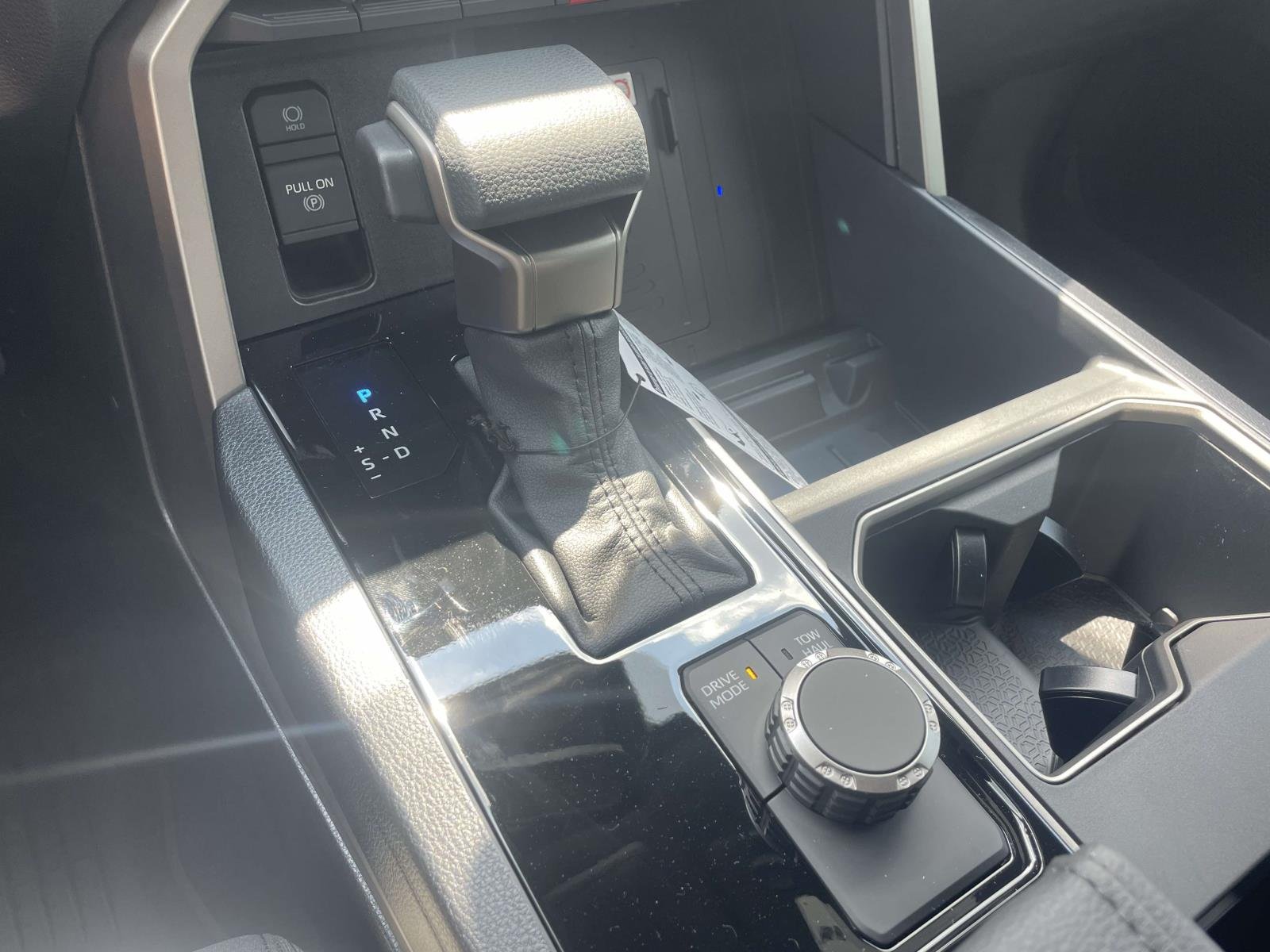 New 2026 Midnight Black Metallic Toyota SR5 image 15
