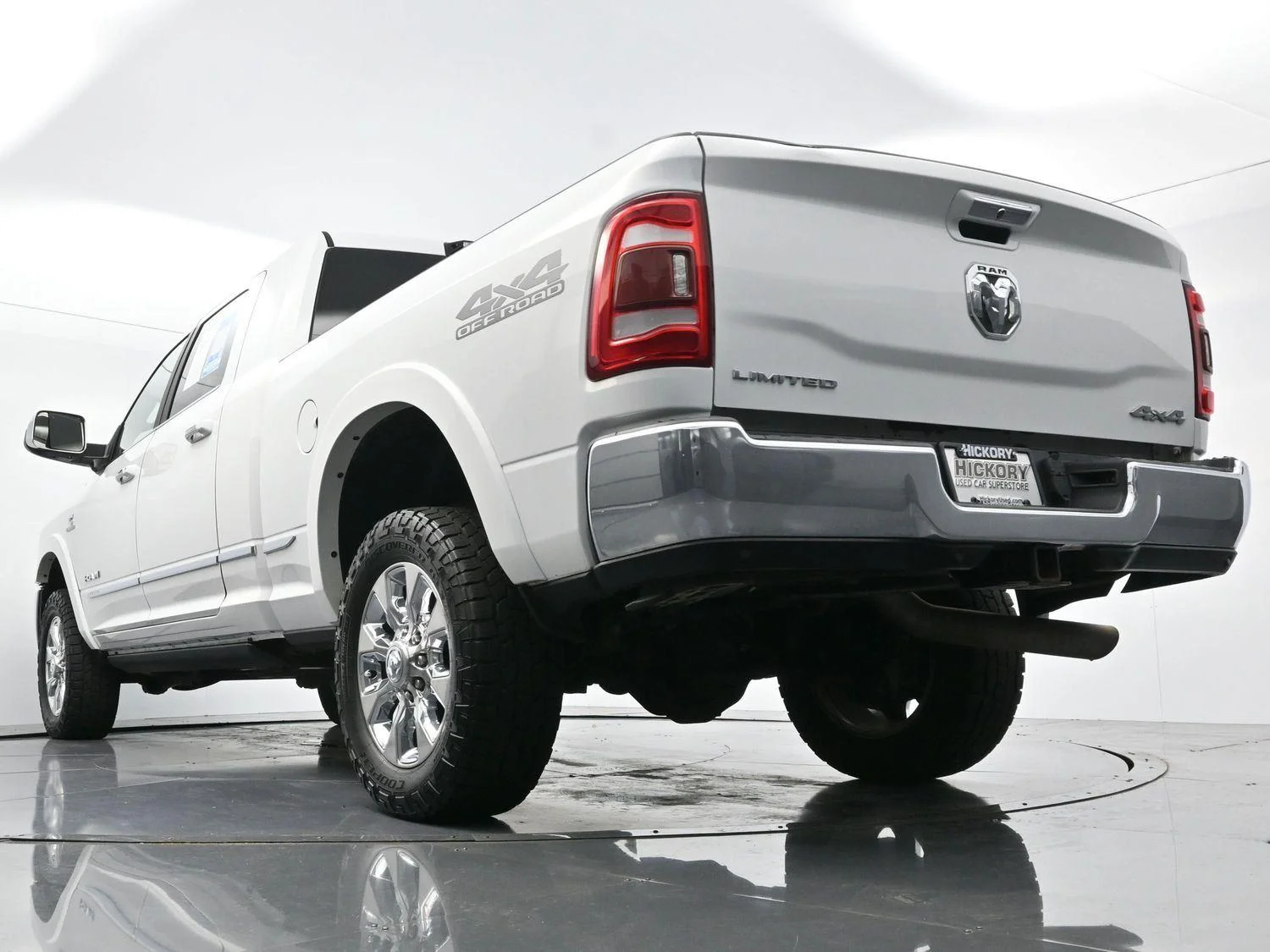 Used 2020 Bright White Clearcoat Ram Limited image 45