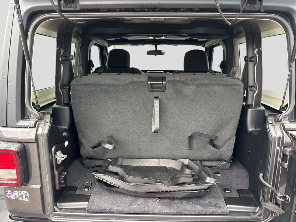 Used 2020 Gray Jeep Sport S image 12
