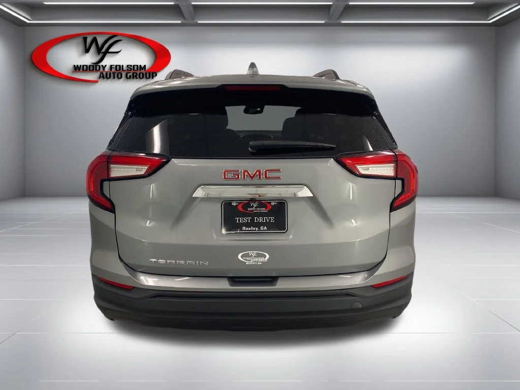 Used 2024 Silver GMC SLE image 7