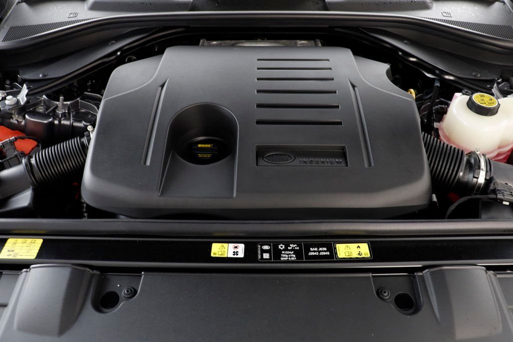 2025 Land Rover Range Rover SE - Photo 25