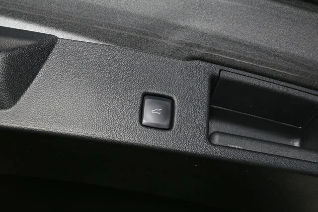 Used 2023 Gray Ford ST-Line image 12