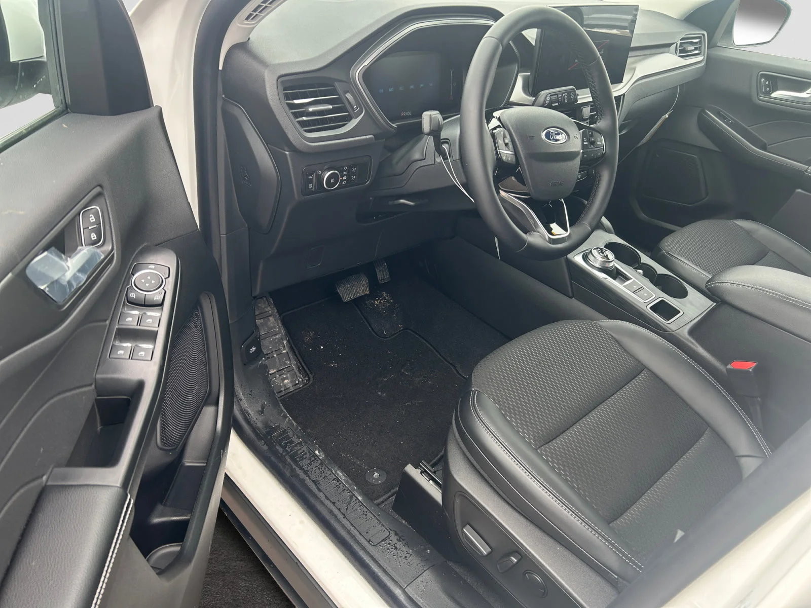 New 2026 Star White Metallic Tri-Coat Ford PHEV image 13
