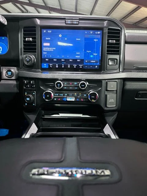 Used 2025 White Ford Platinum image 31
