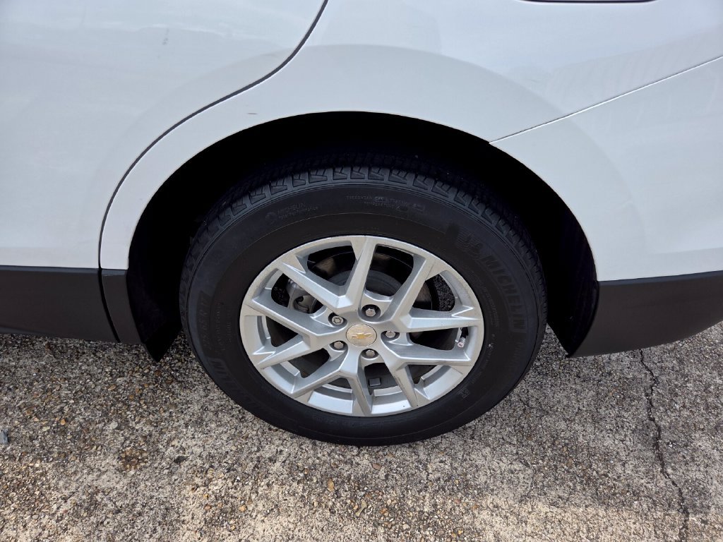 2023 Chevrolet Equinox LS - Photo 25